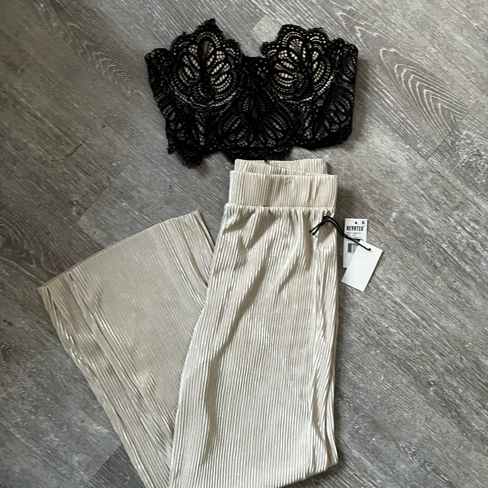 Devoted Stone Foil Silver Pleated Pants